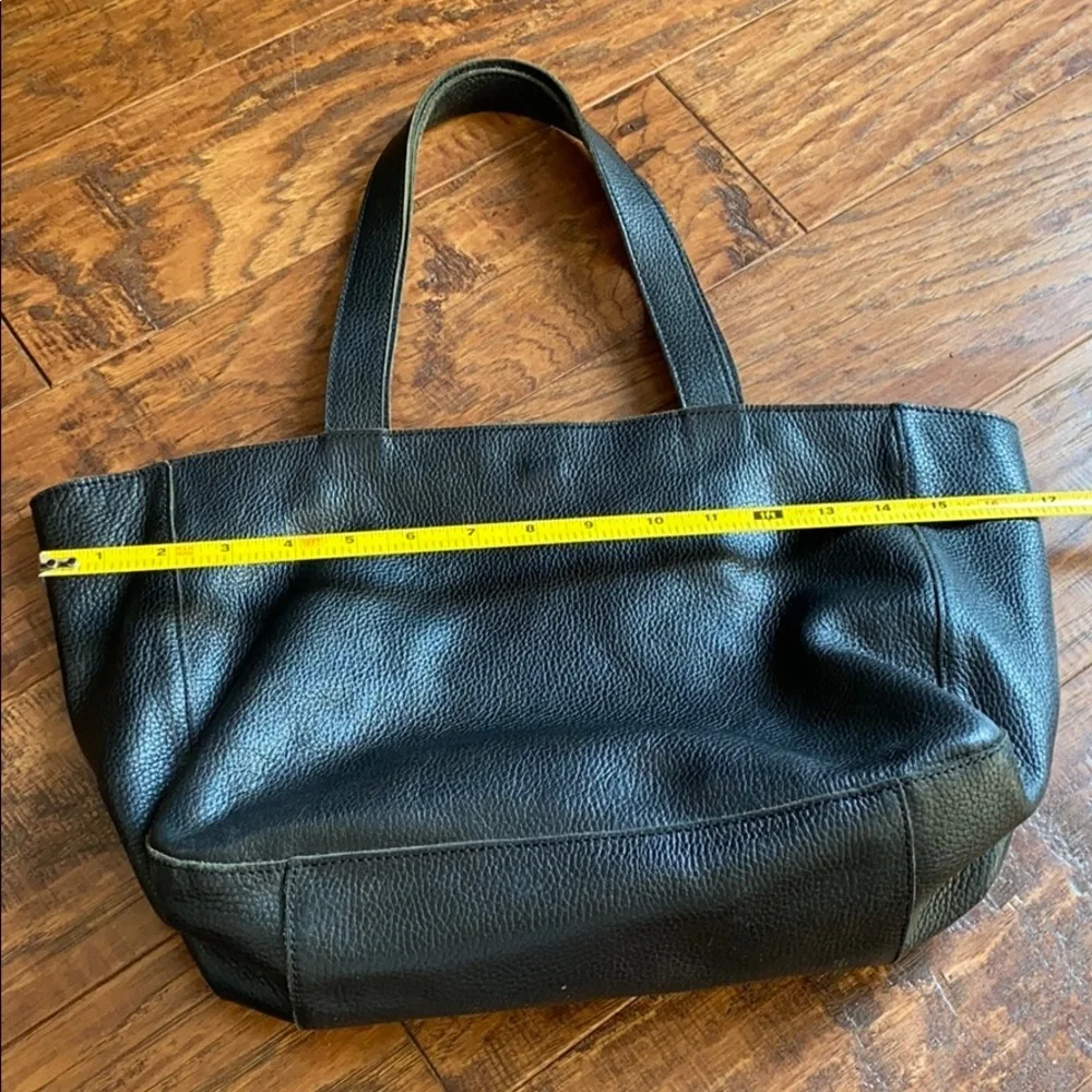 Black leather tote - Picture 4 of 11
